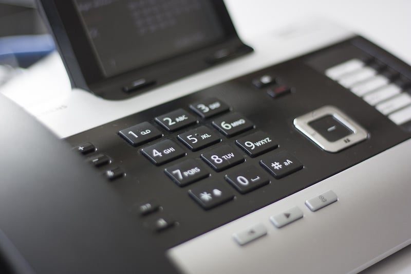 Prospection commerciale en 2026 : le cold calling est-il vraiment mort ?